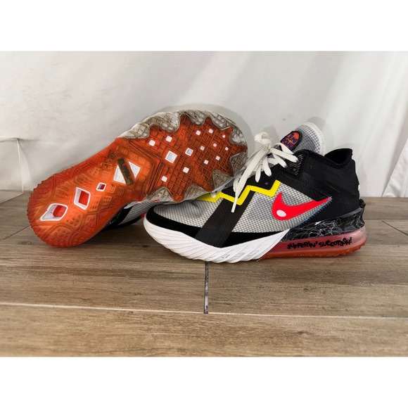 Nike LeBron 18 Low Space Jam Sylvester vs Tweety CV7562-103 Mens‎ Size 9 Shoes main image 8